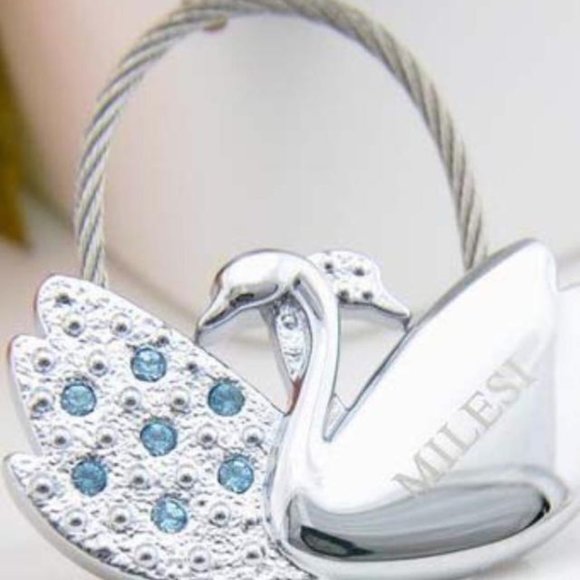 3/$25 🏷️ Golden Swan Keychain Rhinestone Crystal animal Keyring for Lovers - Picture 4 of 4